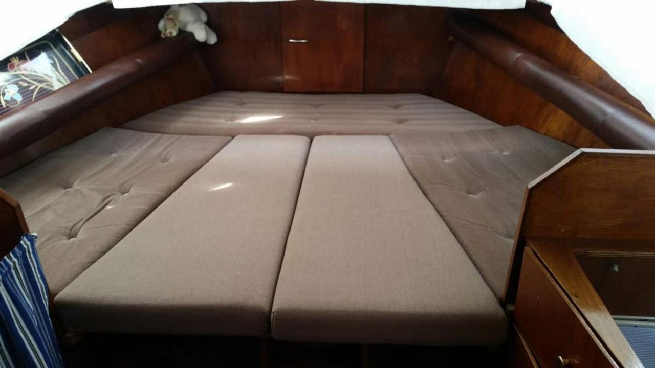 Boat Ella - Kamperen Op Het Water -Niet Om Mee Te Varen -Read Host Profile-Lees Hostprofiel Jutrijp Kültér fotó