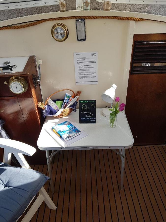 Boat Ella - Kamperen Op Het Water -Niet Om Mee Te Varen -Read Host Profile-Lees Hostprofiel Jutrijp Kültér fotó